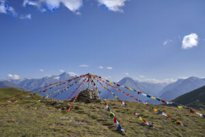 VACANZA-YOGA-MONTAGNA1.